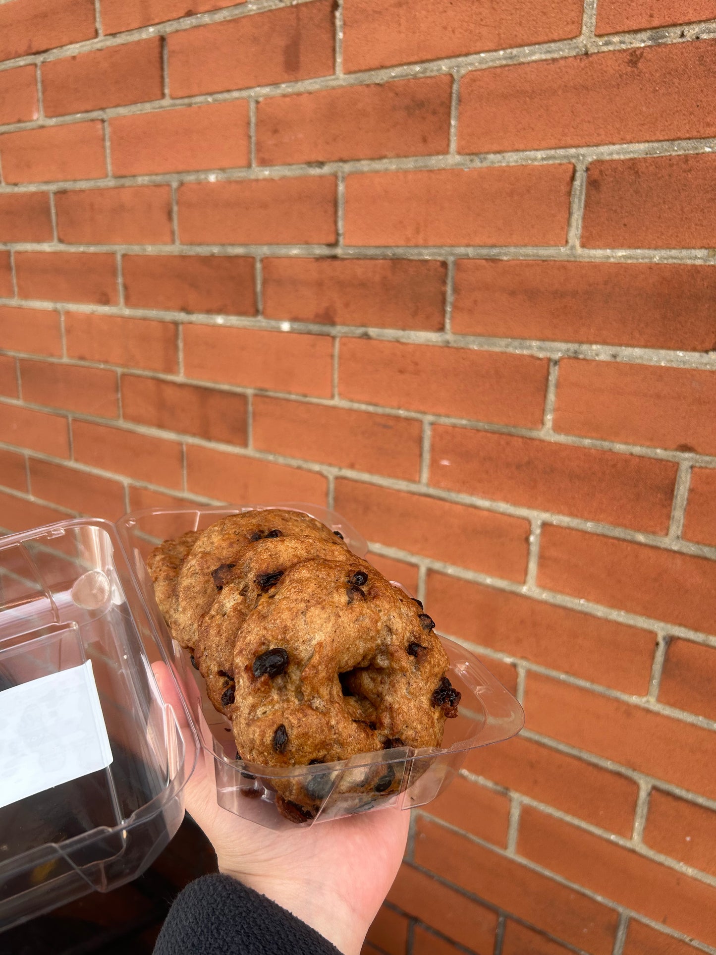 Molly's Bagels - Cinnamon Raisin